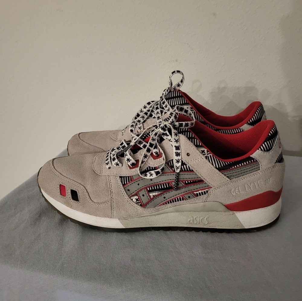 Asics Gel-Lyte III Beige and Red Sneakers